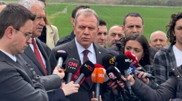 Seçer, “Aslında Ekrem Başkan’ın ve diğer belediye başkanlarımızın tutuklanması; bugüne kadar dişini sıkan milletimizin hassas noktalarına dokunan bir olay oldu ve onun için sokaklar birdenbire doldu.