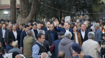 BAŞKAN SEÇER VE MERAL SEÇER, MUT’TA VATANDAŞLARLA İFTAR YAPTI  SEÇER: “BU AŞLAR SİZİN PARANIZLA PİŞTİ”