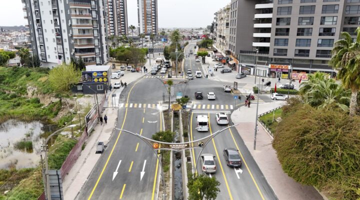 BÜYÜKŞEHİR BELEDİYESİ TARSUS’UN BATI GİRİŞİNİ 72 SAATTE YENİLEDİ