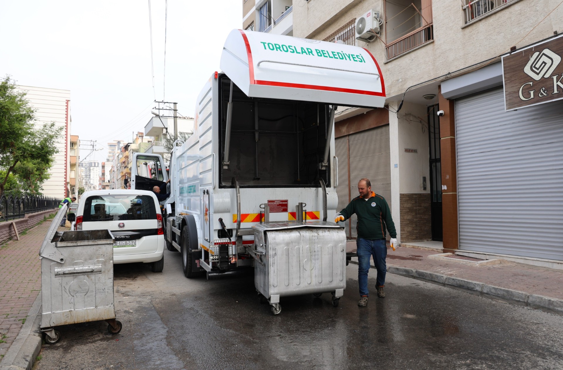 TOROSLAR’DA BAYRAM TEMİZLİĞİ YAPILDI