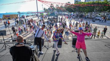 2. ULUSLARARASI MERSİN ÇOCUK FESTİVALİ BAŞLADI