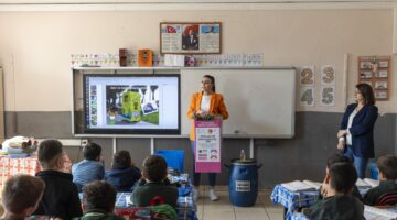 MERSİN BÜYÜKŞEHİR’DEN ‘ÇEVRE FARKINDALIK EĞİTİMLERİ’  BÜYÜKŞEHİR ÇEVRE BİLİNCİNİ ÖĞRENCİLERE KÜÇÜK YAŞLARDAN İTİBAREN AŞILIYOR