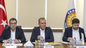 SEÇER: “TARSUS BÜTÜN SEKTÖRLERDE BÜYÜYEBİLECEK BİR KENT”
