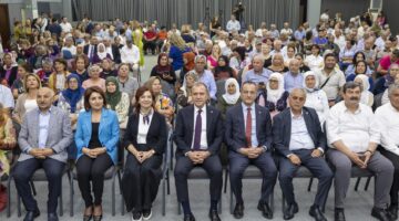 MERSİNDEN KADIN KOOPERATİFİ BAŞKANI MERAL SEÇER, ‘AİLE ÇİFTÇİLİĞİ VE KOOPERATİFÇİLİK ZİRVESİ’NDE KONUŞTU