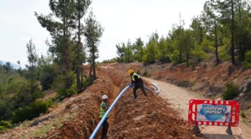 MESKİ, KURAKLIKTAN ETKİLENEN MAHALLEYE YETERLİ İÇME SUYU SAĞLIYOR