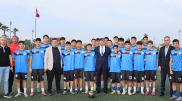 AKDENİZ BELEDİYESPOR KULÜBÜ U-15 FUTBOL TAKIMI TÜRKİYE ŞAMPİYONASI’NA GİDİYOR