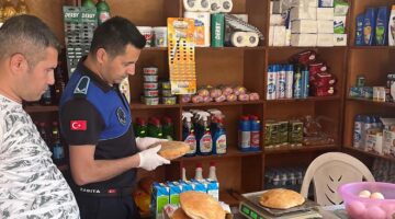 Yumurtalık Belediye Başkanı Erdinç Altıok, ilçede hijyen, temizlik ve sağlığın ön planda tutulduğuna dikkat çekti