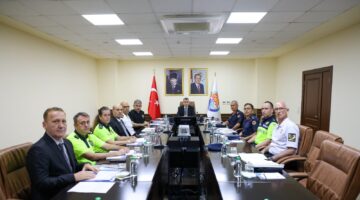 VALİMİZ SAYIN ATİLLA TOROS BAŞKANLIĞINDA, GÜVENLİK VE ASAYİŞ DEĞERLENDİRME TOPLANTISI GERÇEKLEŞTİRİLDİ