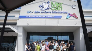ERDEMLİ EMEKLİ EVİ ÜYELERİ MERCAN BİLİM MERKEZİ’Nİ GEZDİ