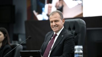 SEÇER: “MERSİN’DE BARIŞ VE HOŞGÖRÜ İKLİMİNİ HEP BİRLİKTE YAŞATMAYA DEVAM EDECEĞİZ”