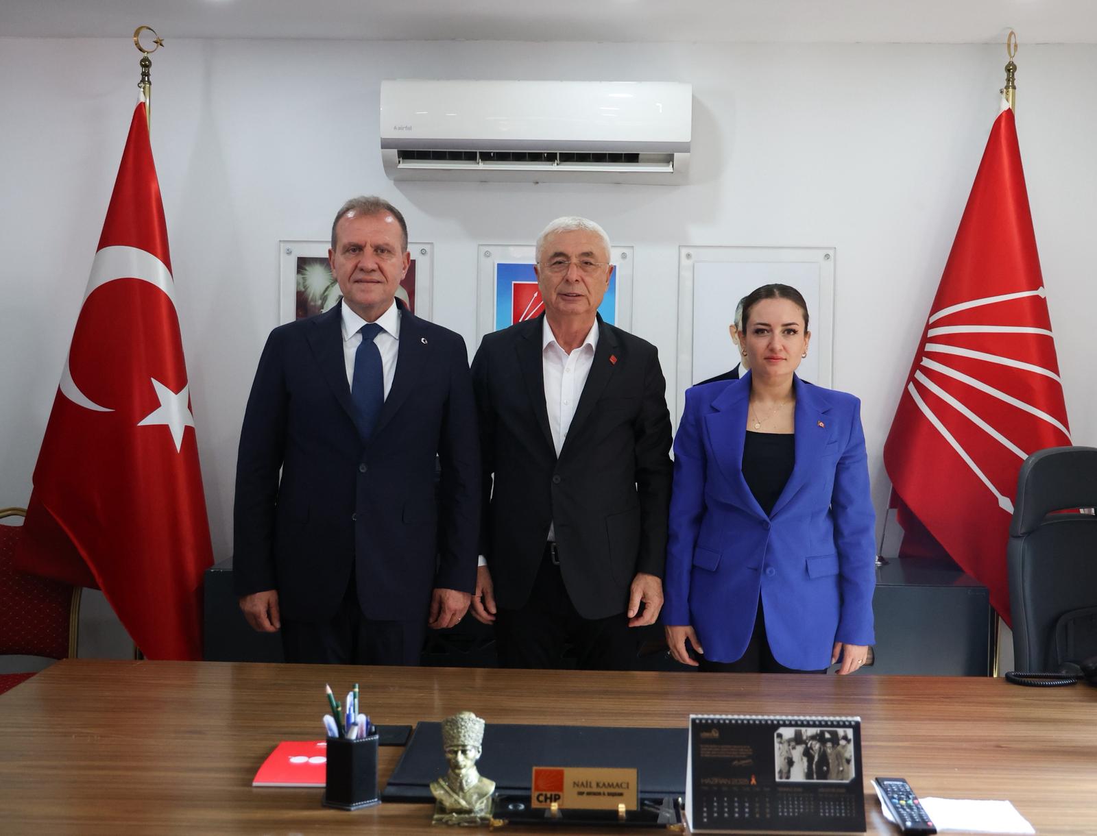 SEÇER: “BELEDİYE BAŞKANLARIMIZIN HALKLA İÇ İÇE OLMASI, İKTİDARI RAHATSIZ EDİYOR”