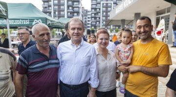 BAŞKAN SEÇER VE MERAL SEÇER MEZİTLİ CEMEVİ’NİN ‘AŞURE LOKMASI PAYLAŞIM PROGRAMI’NA KATILDI