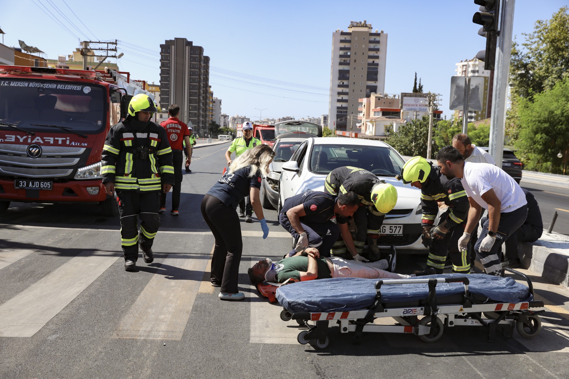 BÜYÜKŞEHİR, ‘BİR KURAL, BİR ÖMÜR’ TATBİKATI İLE TRAFİKTE FARKINDALIK YARATTI