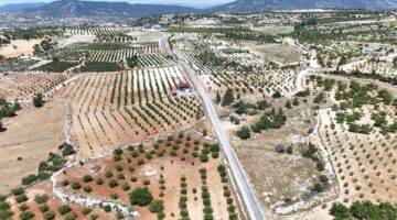 BÜYÜKŞEHİR, GÜLNAR KIRSALINDAKİ ÜSTYAPI YATIRIMLARINI SÜRDÜRÜYOR
