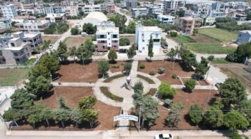 KARADUVAR 1 MAYIS PARKI YENİDEN YEŞERDİ
