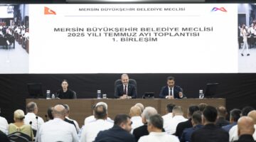 Başkanı Vahap Seçer, Hukukun herkese eşit mesafede olması lazım dedii.