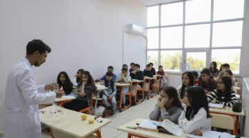 BÜYÜKŞEHİR KURS MERKEZLERİ, GENÇLERİN LİSE HAYALLERİNE IŞIK TUTTU