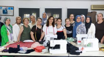 MEZİTLİ’DE KADINLAR DİKİŞ VE NAKIŞ KURSU İLE EKONOMİYE KATKI SAĞLIYOR