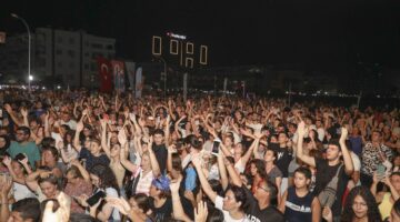 MERSİN’İN HER YANI BÜYÜKŞEHİR’İN EZGİLERİYLE DOLDU