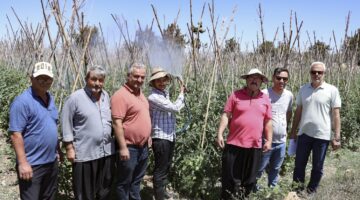 BÜYÜKŞEHİR’İN SULAMA BORUSU DESTEKLERİ ÇİFTÇİYE SU, ÜRETİME CAN VERİYOR
