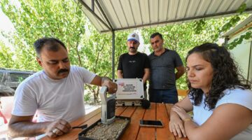 BÜYÜKŞEHİR’İN TOPRAK ANALİZ CİHAZI DESTEĞİ İLE ÜRETİMDE VERİM ARTARKEN TASARRUF SAĞLANIYOR