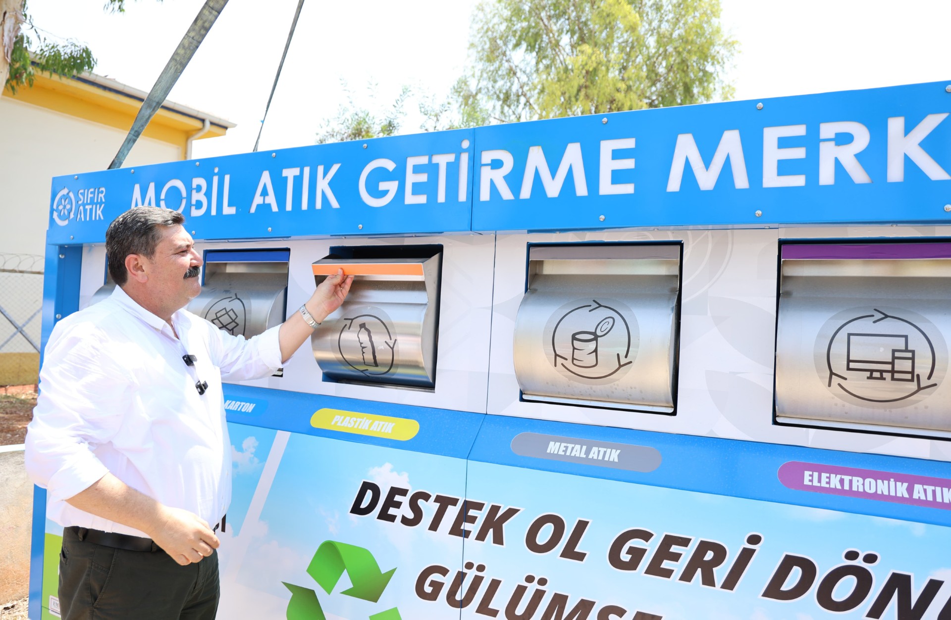 Toroslar Belediyesi, sıfır atık ve geri dönüşüm çalışmalarıyla Mersin’de öncü projelere imza atmayı sürdürüyor.