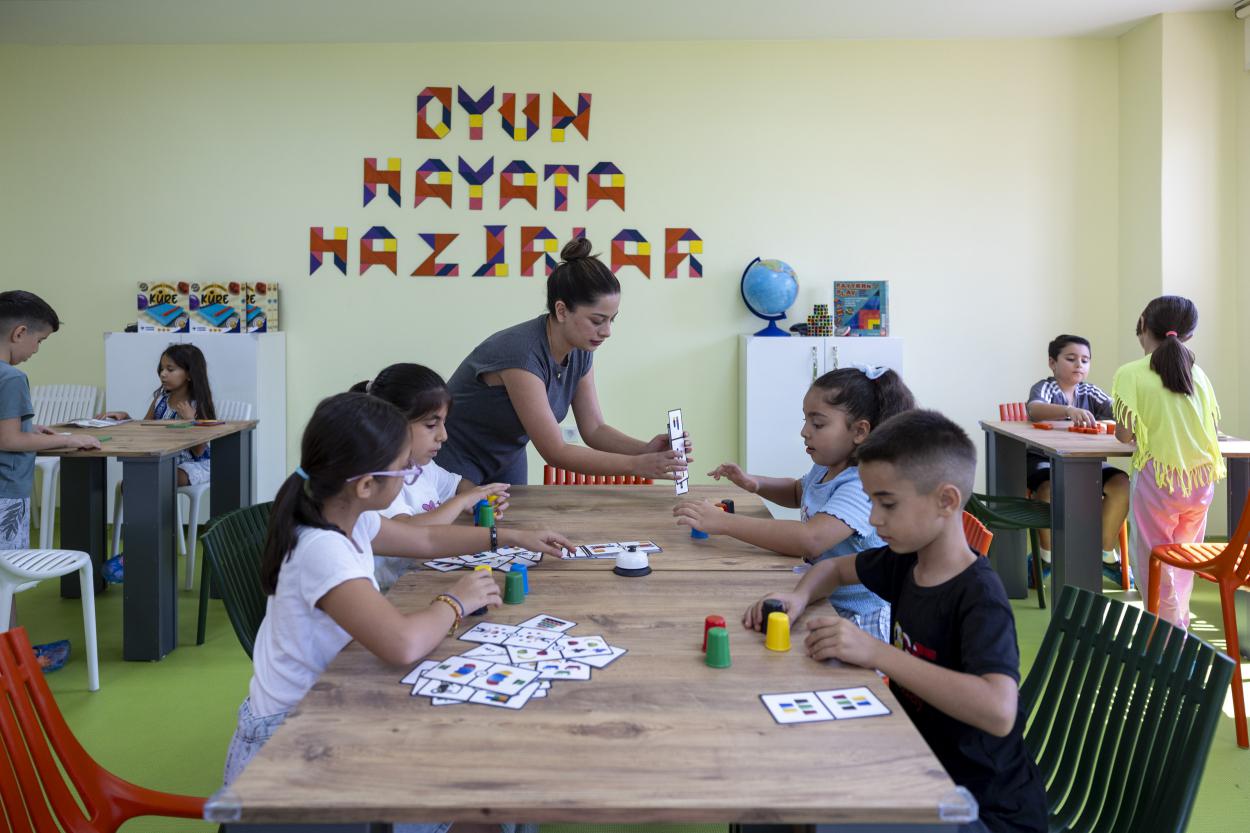 MERSİN BÜYÜKŞEHİR’İN ‘AKIL VE ZEKA OYUNLARI ATÖLYESİ’NDE EĞLENCE VE ÖĞRENME BİR ARADA