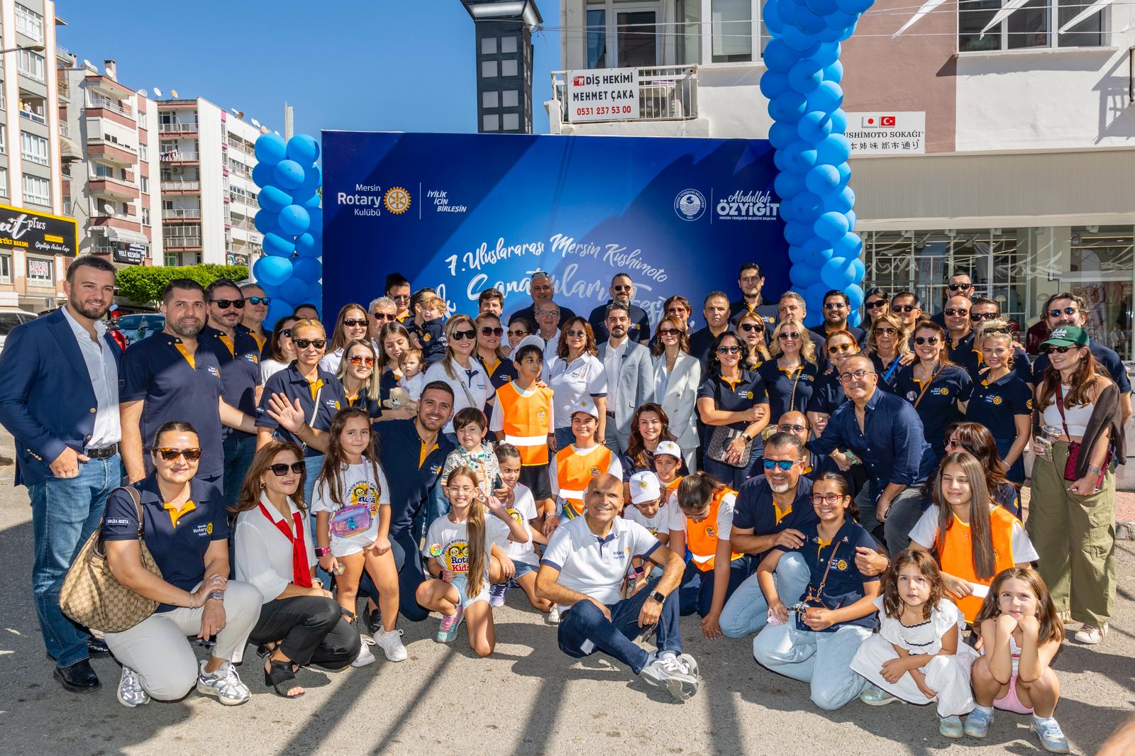 Yenişehir sokak sanatçıları festivaliyle renklendi.