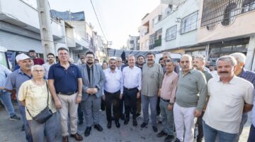 BAŞKAN SEÇER, DEMİRTAŞ PAZAR YERİ’NDE YURTTAŞLARIN GEÇİM SIKINTISINA KULAK VERDİ