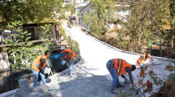 TOROSLAR BELEDİYESİ, YAYLA YOLLARINI KİLİT PARKEYLE YENİLİYOR