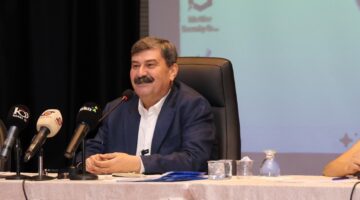    Toroslar Belediyesinin 2026 yılı bütçesi 3 milyar 810 milyon TL olarak belirlendi. 2026 bütçesi meclisten oy birliğiyle geçti.