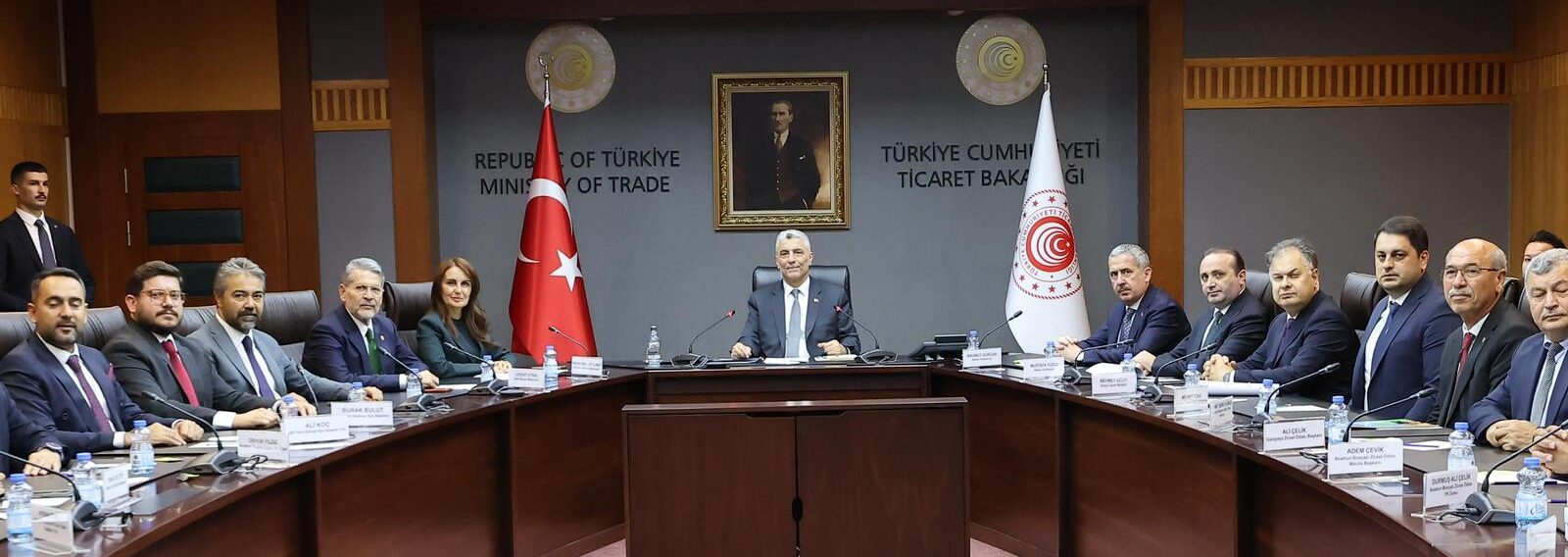 MHP MERSİN MİLLETVEKİLİ VE MYK ÜYESİ DR. LEVENT UYSAL’DAN TİCARET BAKANLIĞINA ZİYARET
