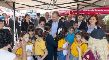 SEÇER’DEN ÇOCUKLARA: “SİZE ÇOK GÜVENİYORUZ, SİZ BİZİM GELECEĞİMİZSİNİZ”