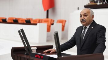 CHP Mersin Milletvekili Talat Dinçer ,Diyanet’e bağlı vakıf şirketlerinin büyümesi arasındaki uçurum, kamuoyunda ciddi tartışmalara yol açıyor.