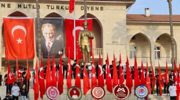 TOROSLAR, ATATÜRK’Ü SAYGI VE ÖZLEMLE ANDI