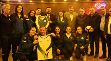 BAŞKAN YILDIZ, “İLÇEMİZDE BİRLİKTELİKLE ÇOK DAHA GÜZEL İŞLER YAPACAĞIZ”-2026 HEDEFİ: TOROSLAR’A MODERN KAPALI SPOR SALONU