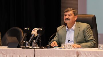 Toroslar Belediye Meclisi Kasım Ayı Toplantısında Öğrenim Yardımı Teklifi Görüşüldü.