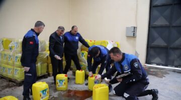 MERSİN’DE BİR FİRMA, AYÇİÇEĞİ YAĞI YERİNE SU SATACAKTI