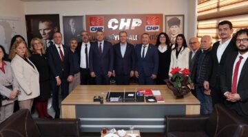 SEÇER: “CHP “Türkiye’nin kurucu iradesi CHP olmadan Türkiye’nin bekasından söz etmek mümkün değildir. Bu sorunlar çözülecekse CHP’siz çözülmez” dedi.