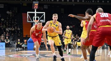 Basın Bülteni  MERSİN BÜYÜKŞEHİR BASIN<basin@mersin.bel.tr>  MSK’DAN ŞAMPİYONLAR LİGİ’NDE BİR BAŞARI DAHA  CARETTALAR PLAY-IN’DE  MSK OOSTENDE’Yİ 84-76 YENDİ