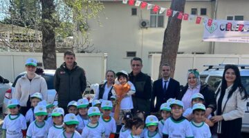 Fidanlar Fidanlarla Büyüyor.