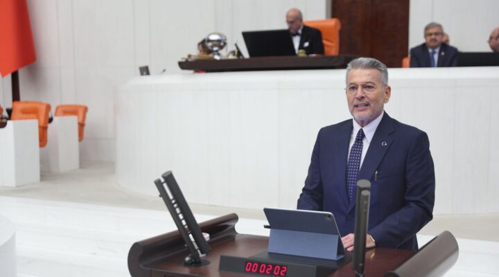 MHP’Lİ UYSAL’DAN TEPKİ: FIRAT YILMAZ ÇAKIROĞLU’NUN ADININ KALDIRILMASINI ŞİDDETLE KINIYORUM